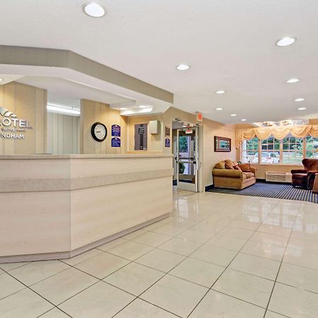 Microtel Inn & Suites By Wyndham Florence/Cincinnati Airpo Buitenkant foto