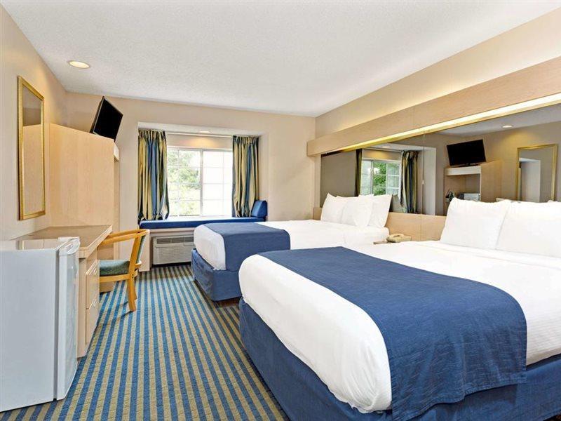 Microtel Inn & Suites By Wyndham Florence/Cincinnati Airpo Buitenkant foto
