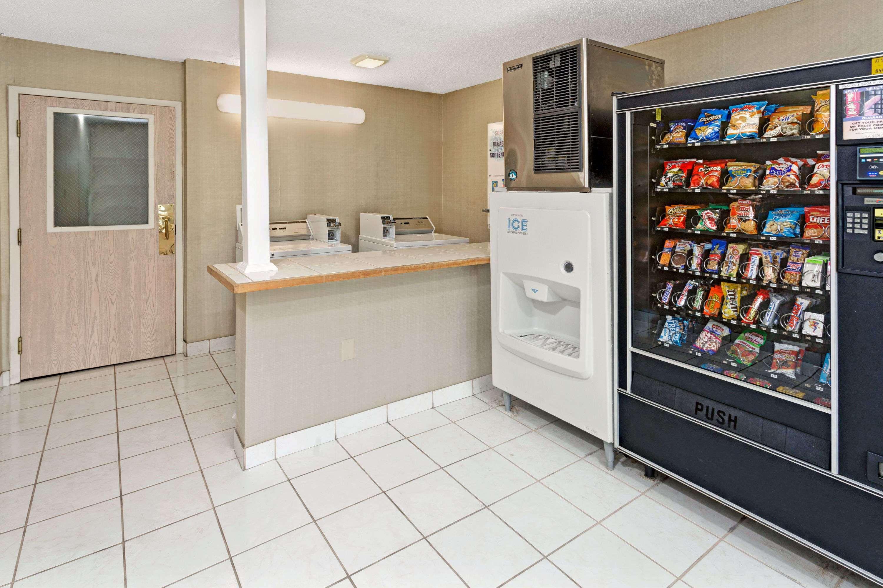 Microtel Inn & Suites By Wyndham Florence/Cincinnati Airpo Buitenkant foto
