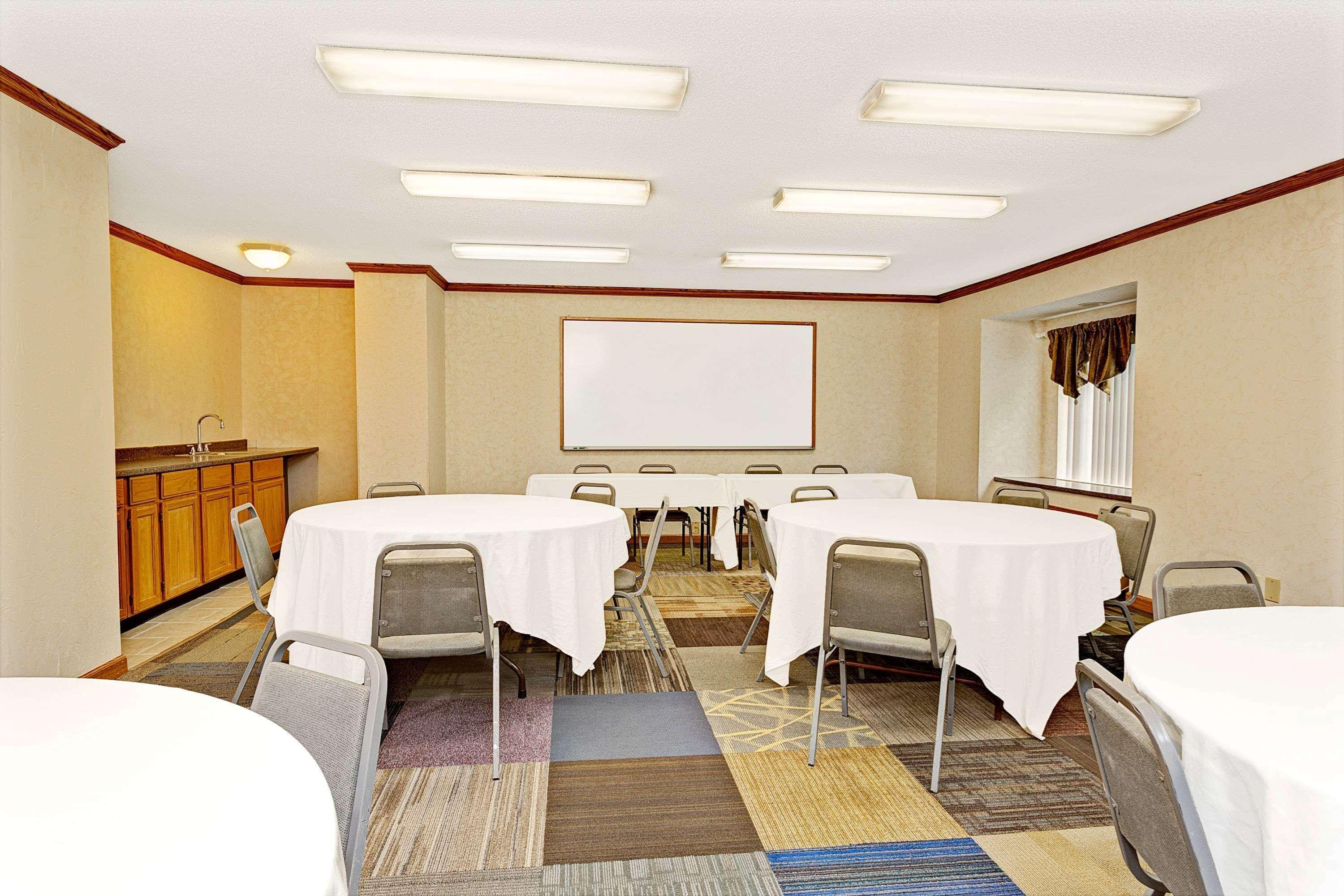 Microtel Inn & Suites By Wyndham Florence/Cincinnati Airpo Buitenkant foto
