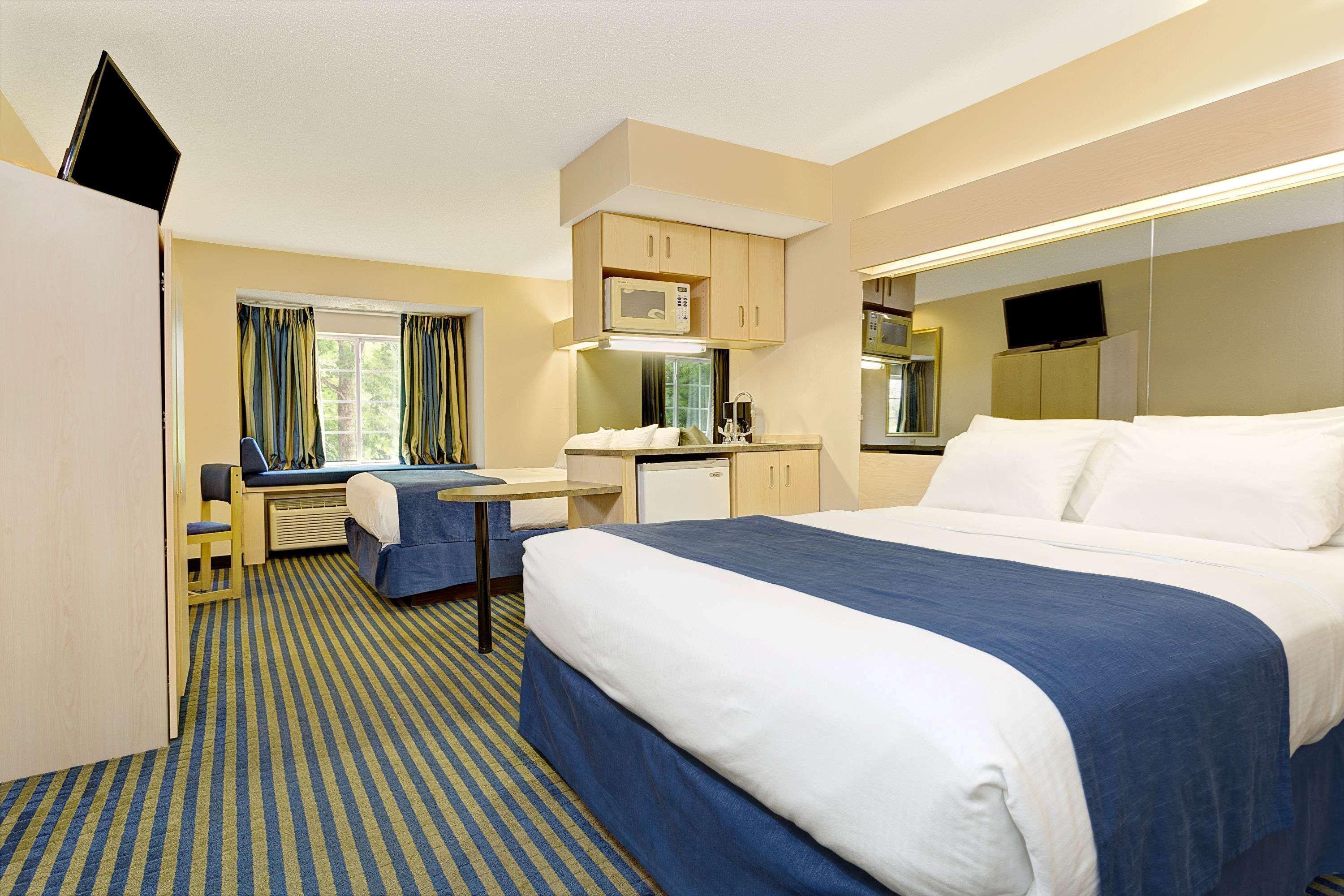 Microtel Inn & Suites By Wyndham Florence/Cincinnati Airpo Buitenkant foto