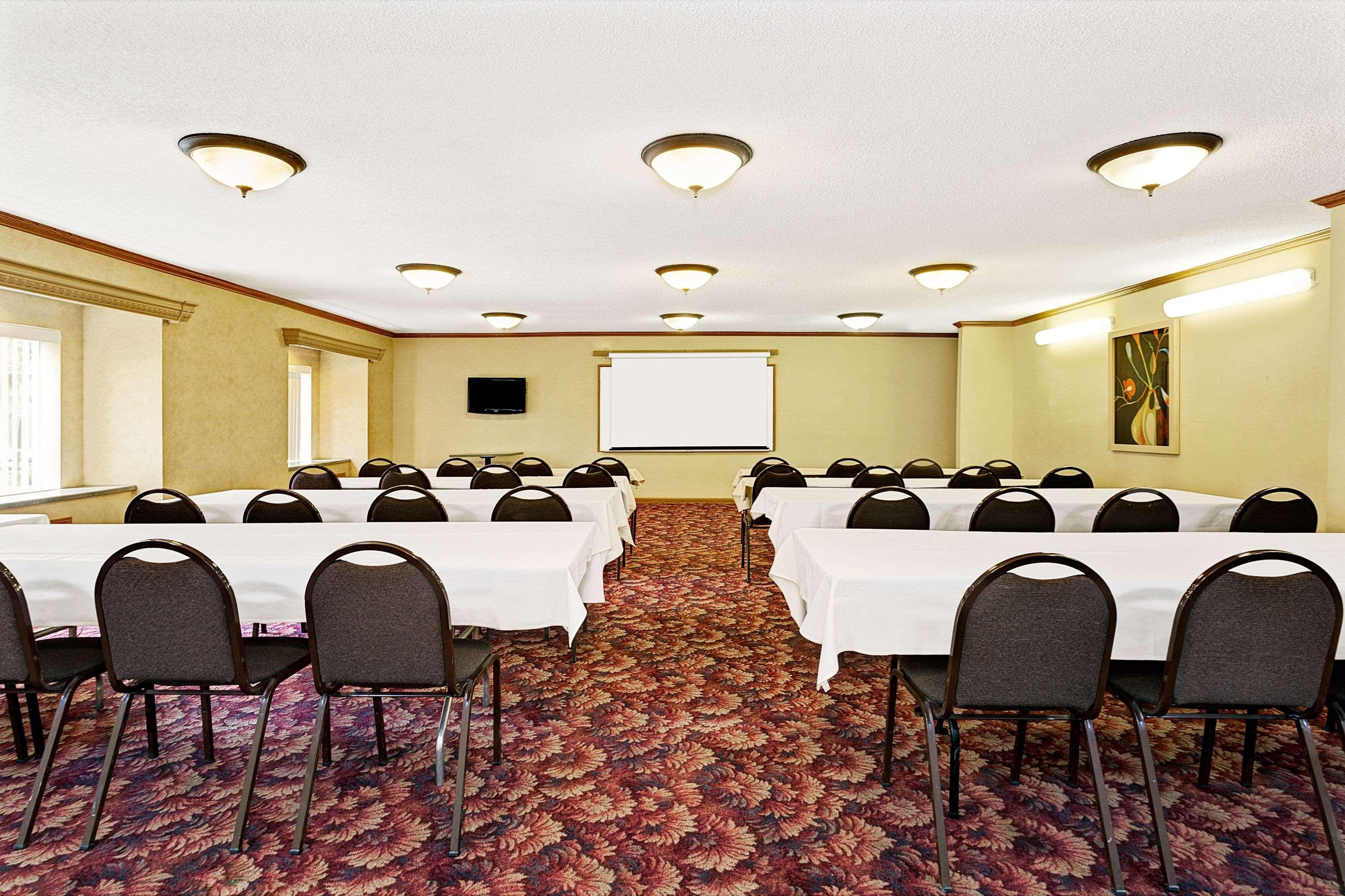 Microtel Inn & Suites By Wyndham Florence/Cincinnati Airpo Buitenkant foto