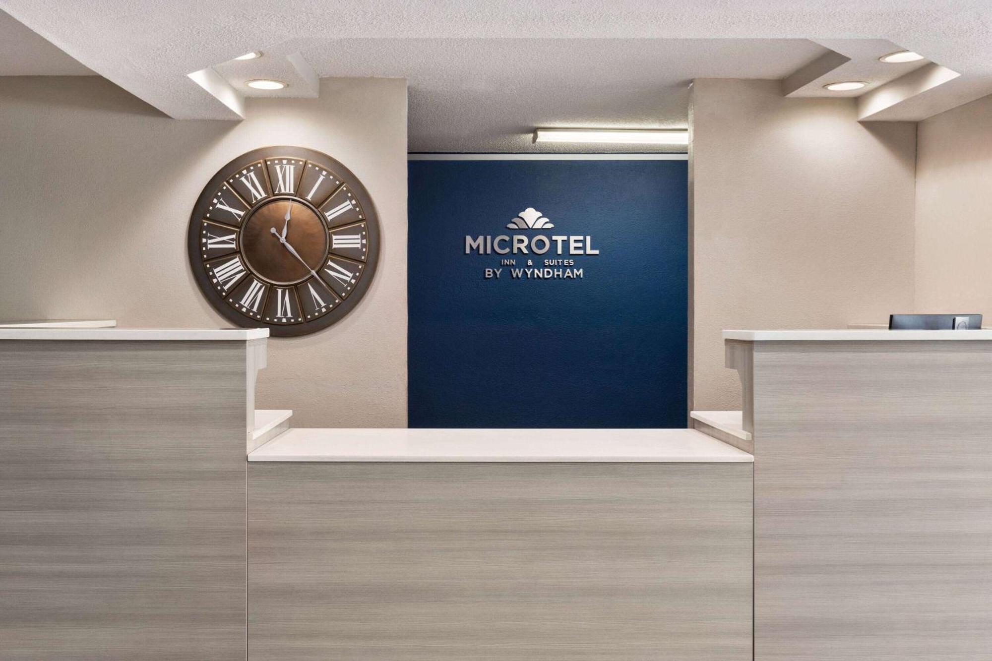 Microtel Inn & Suites By Wyndham Florence/Cincinnati Airpo Buitenkant foto