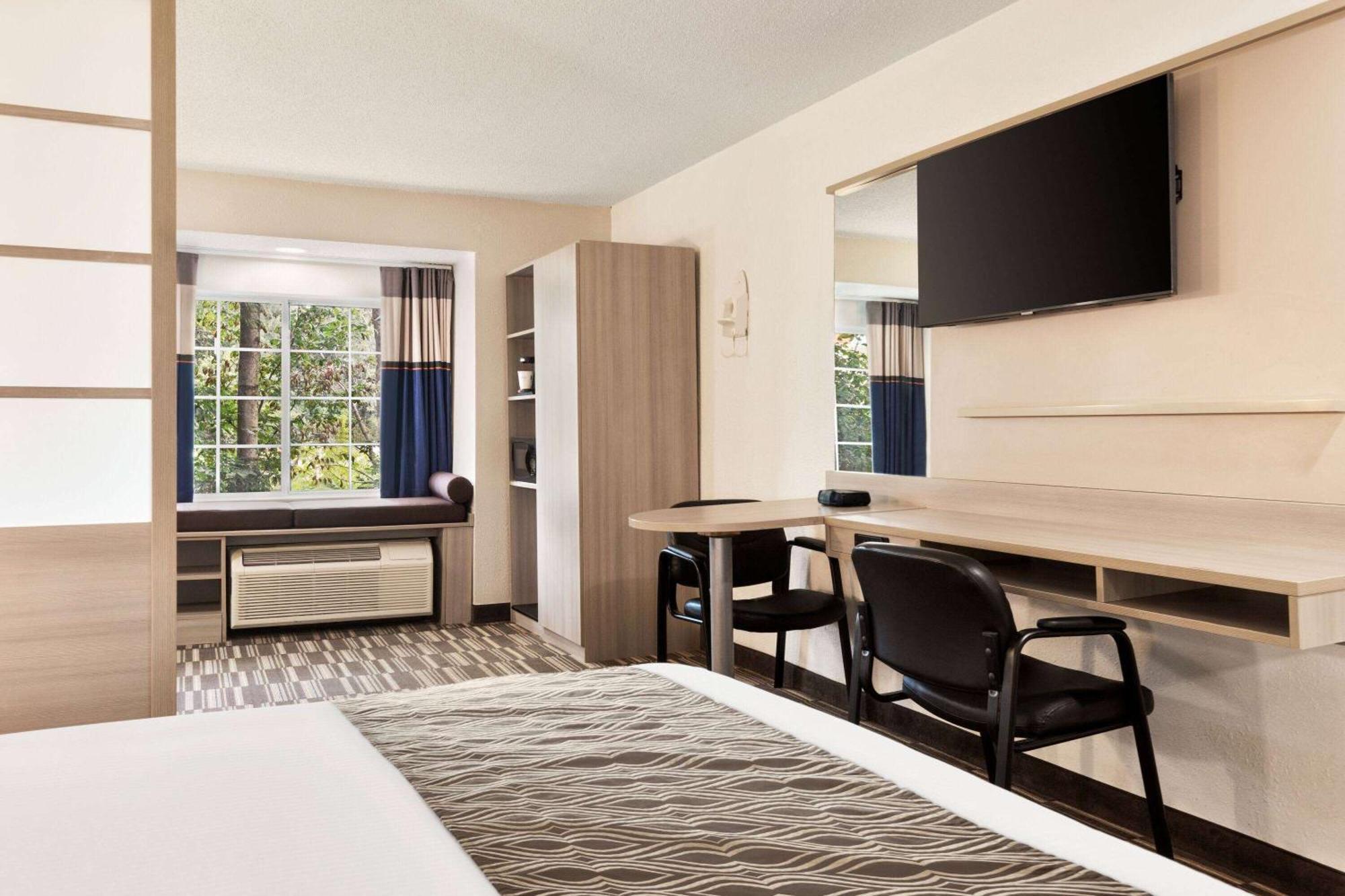 Microtel Inn & Suites By Wyndham Florence/Cincinnati Airpo Buitenkant foto