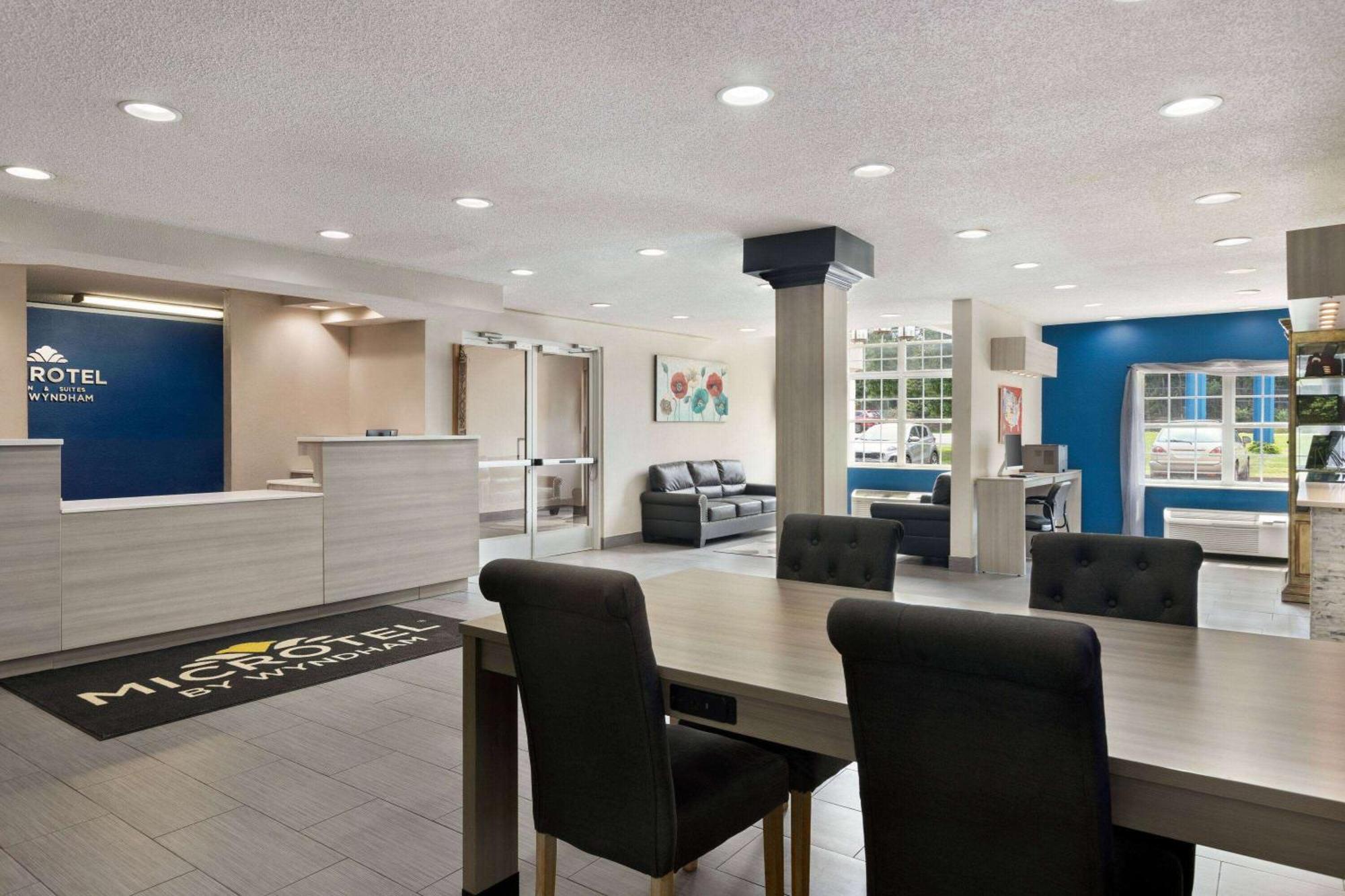 Microtel Inn & Suites By Wyndham Florence/Cincinnati Airpo Buitenkant foto